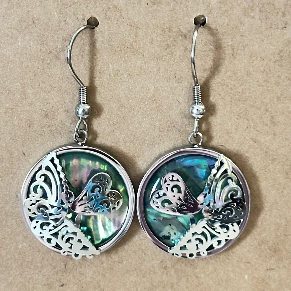316L Stainless Steel -Genuine Abalone shell dragonfly earrings round. NWOT - Picture 1 of 13